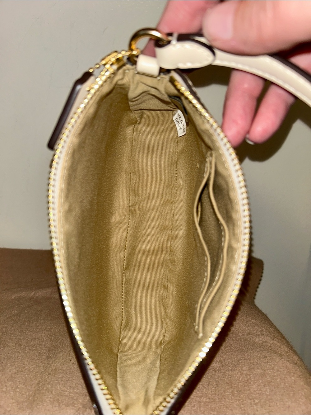Coach Nolita 19 With Strawberry Print .  New Never been used. - Picture 8 of 9
